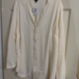 Nwt torrid Cream Button-Up blouse size 4X